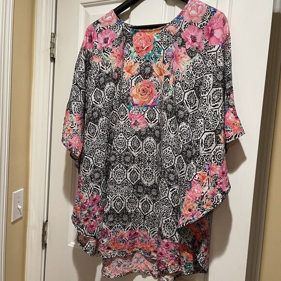 Tolani Collection Floral Caftan Poncho Blouse Womens Size XL Boho Lightweight - Picture 3 of 13